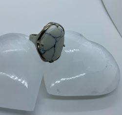 WHITE HOWLITE big RING